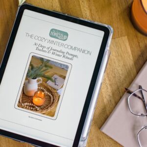 The Cozy Winter Companion: 30 Days of Journaling Prompts, Trackers, & Winter Rituals
